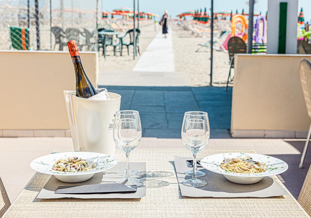 pranzo in spiaggia Hotel Gadames